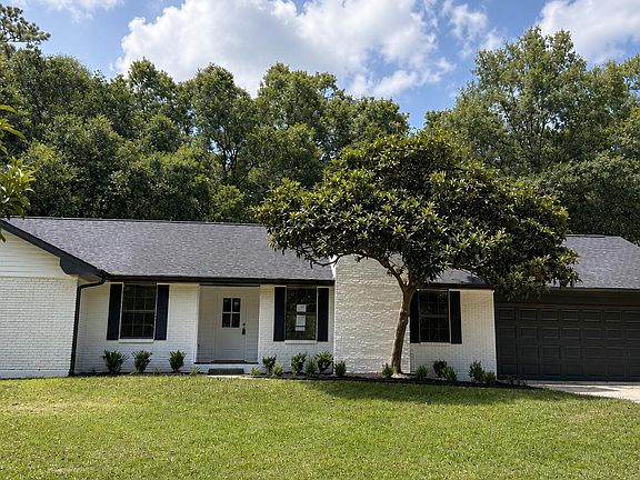 3rd image of 5615 Ahekolo Cir