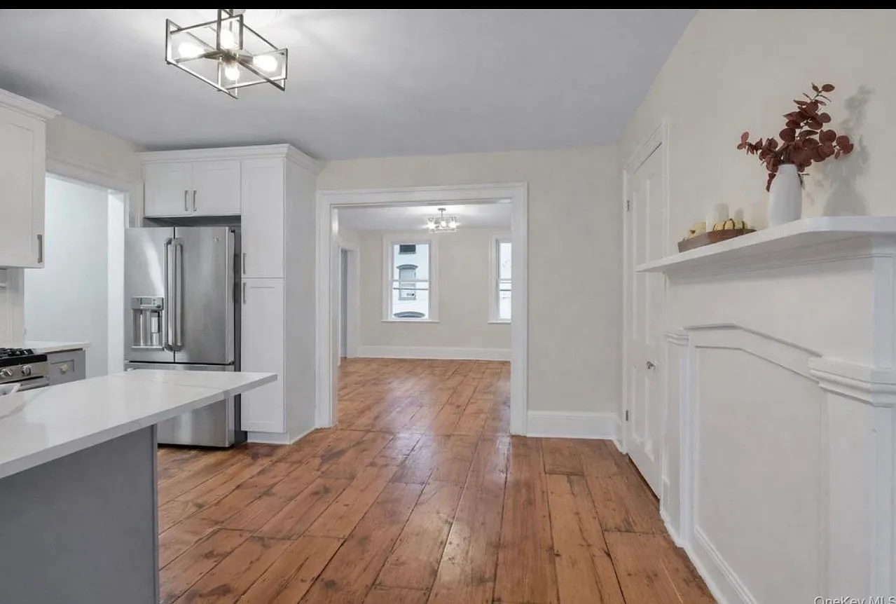 3 bed, 1400 sqft, $2,275 — Photo 2