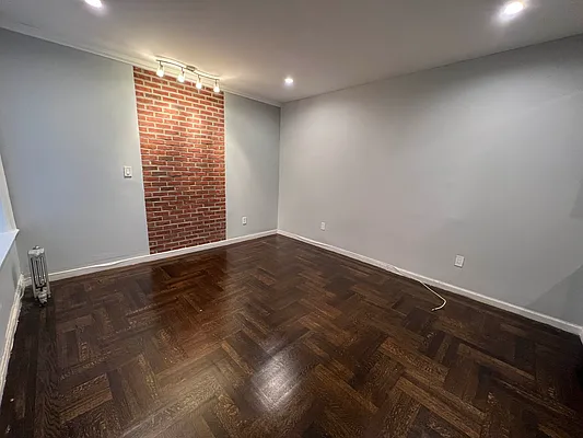 Rented by Bruma Realty LLC | media 2