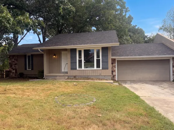 2179 E Barcelona Place, Springfield, MO 65804