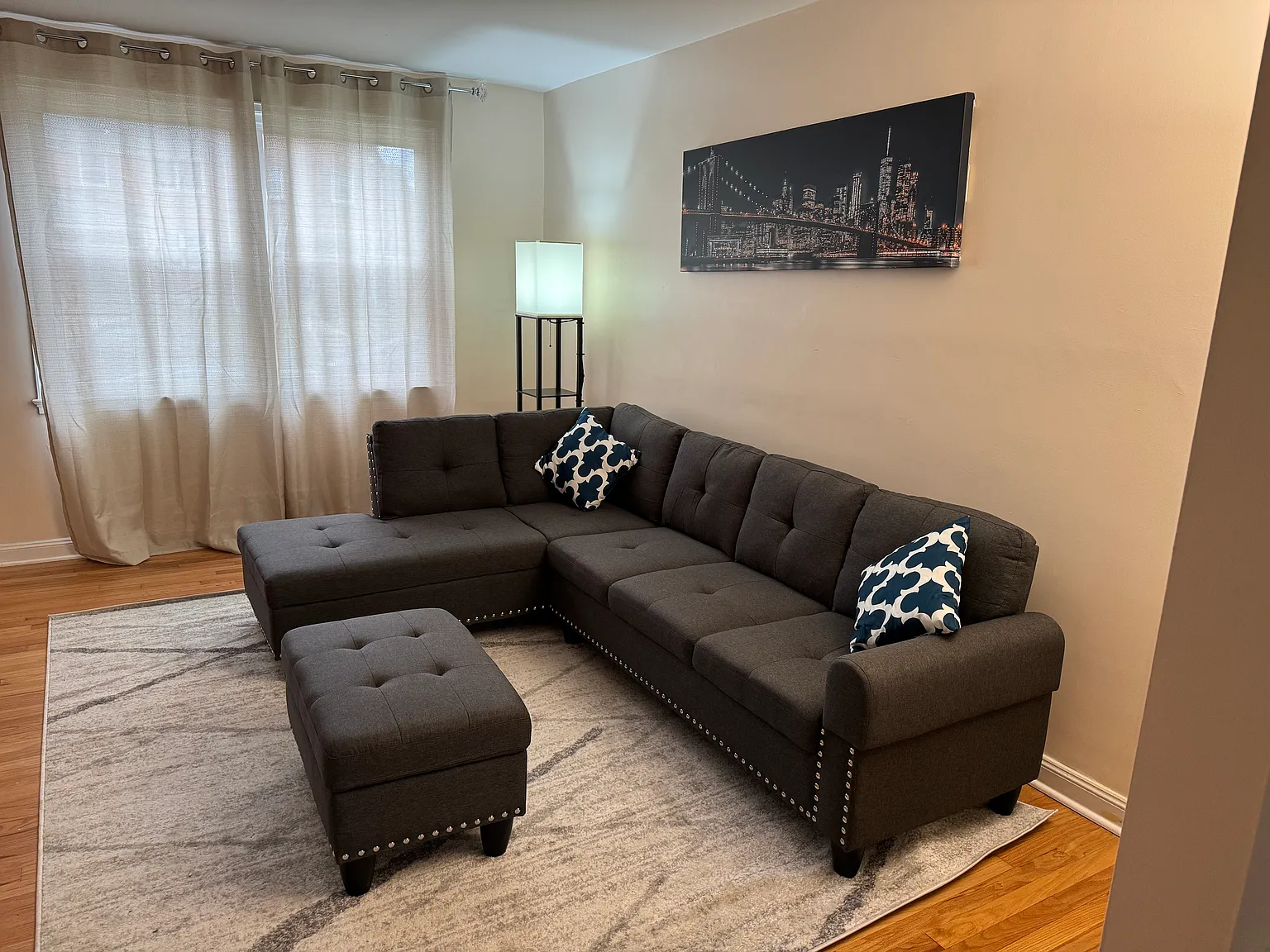 5 bed, 1280 sqft, $3,500 — Photo 3