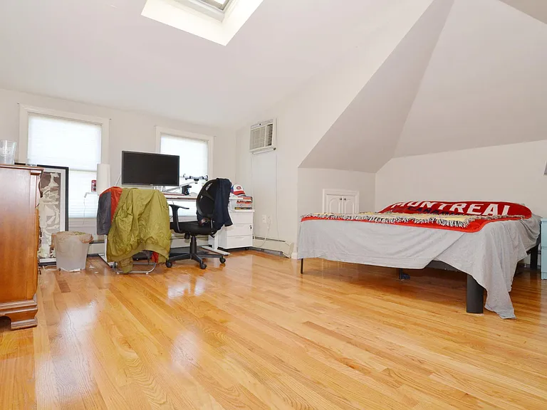 18 Ware St — Photo 9