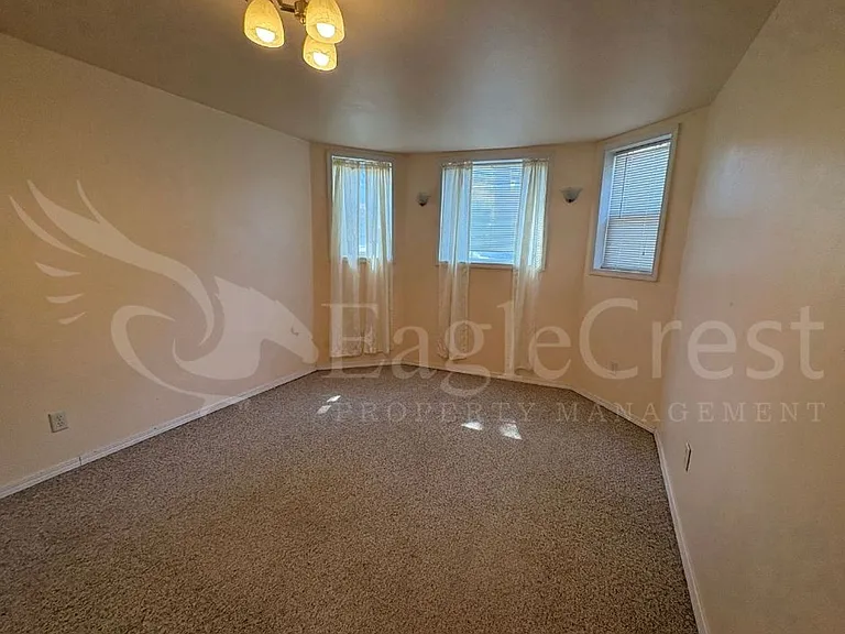 603 E Cherry St — Photo 24