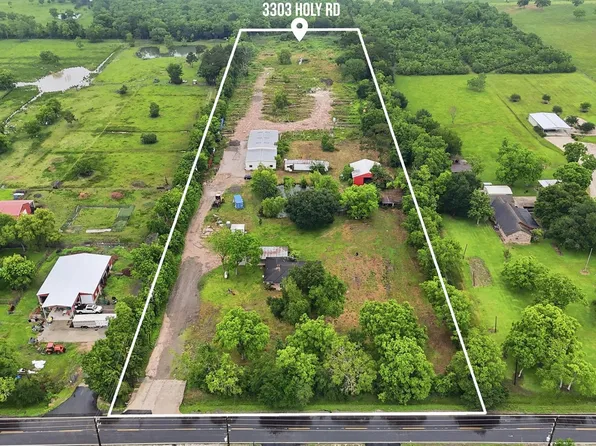 3303 Holy Rd, Crosby, TX 77532