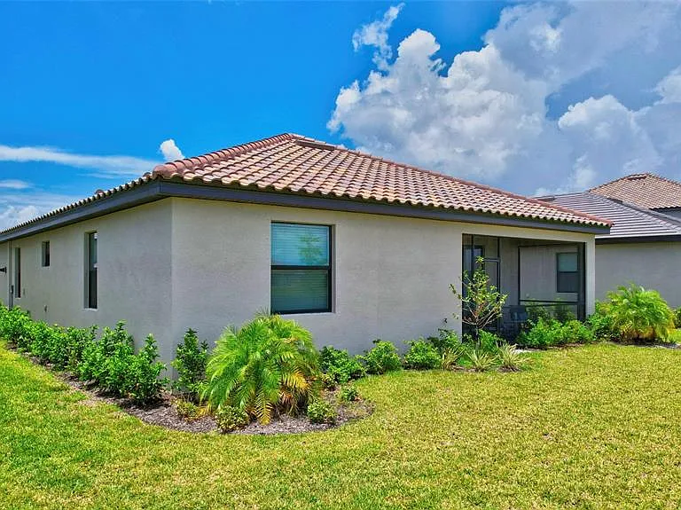5409 Coral Reef Way — Photo 31