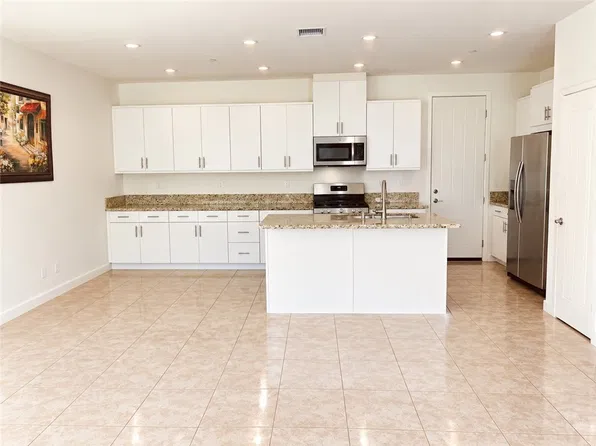 16 Savannah, Lake Forest, CA 92630