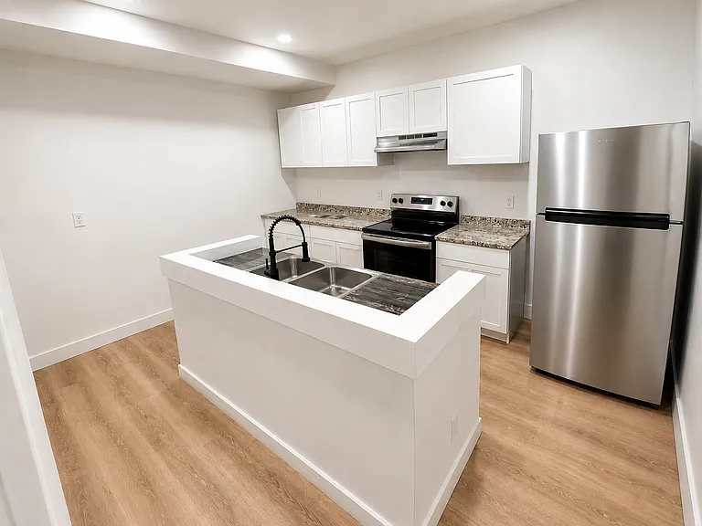 3544 E 153rd St #1 — Photo 3
