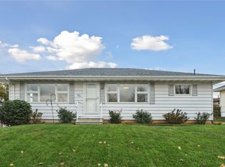 325 29th St NW, Cedar Rapids, IA 52405