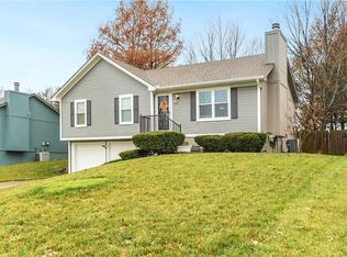 1428 SW Mission Rd, Lees Summit, MO 64081