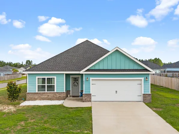 809 Whispering Creek Ave, Freeport, FL 32439