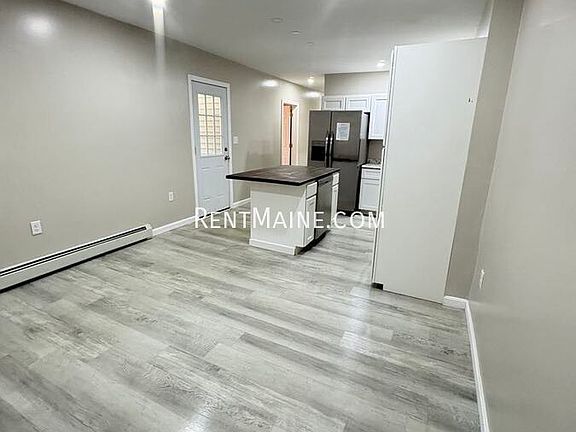 3rd image of 46 Bradbury St APT 1