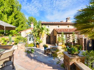 20 Blue Smt, Irvine, CA 92603