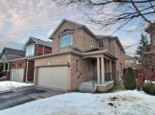 62 Macedonia Ct, Newmarket, ON L3X 2W8