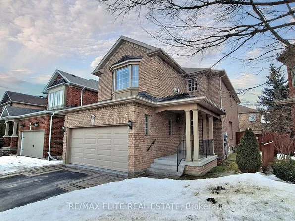 62 Macedonia Ct, Newmarket, ON L3X 2W8