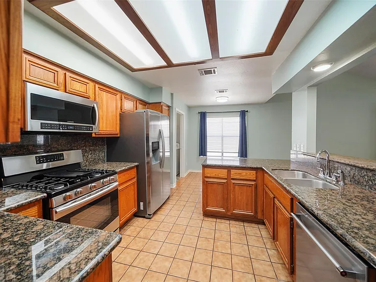 17206 Park Lodge Dr — Photo 11