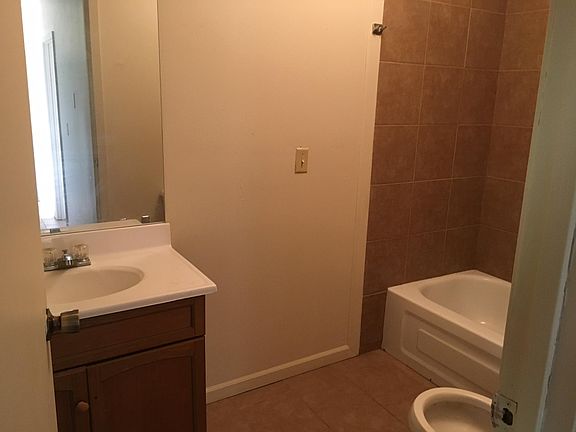3rd image of 101 Angelia St APT A