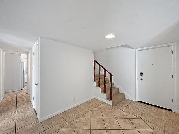 3rd image of 5991 Wenrich Pl