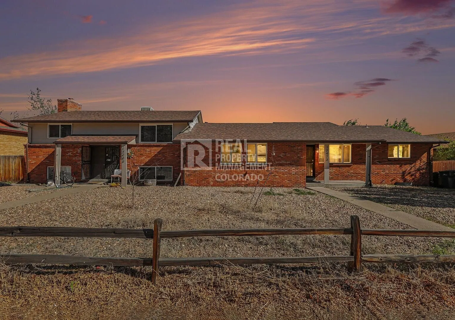 Spacious 4-Bedroom, 2-Bath Duplex in Golden Mountain Views, Private Yard & Garage! — Photo 1