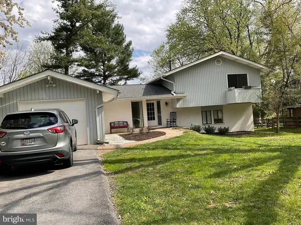 18917 Alpenglow Ln, Brookeville, MD 20833