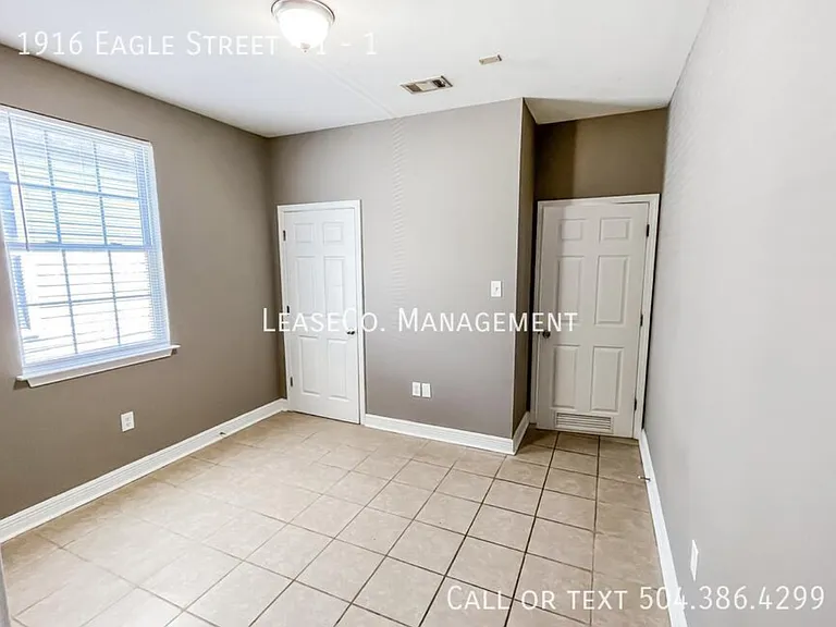 1916 Eagle St — Photo 9