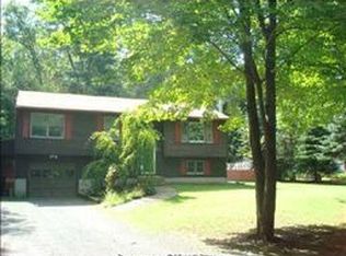 217 Pilgrim Ln, West Suffield, CT 06093