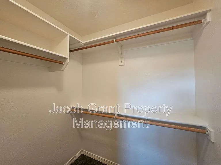 3030 Golden Rod Dr — Photo 7