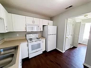3rd image of 3714 Bracknell Forest Dr