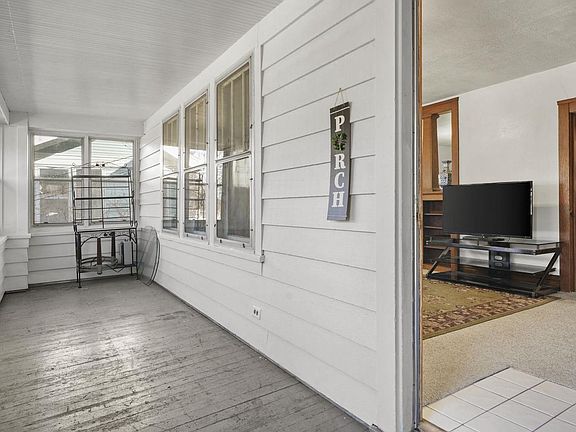 2nd image of 2205 Winnebago Street