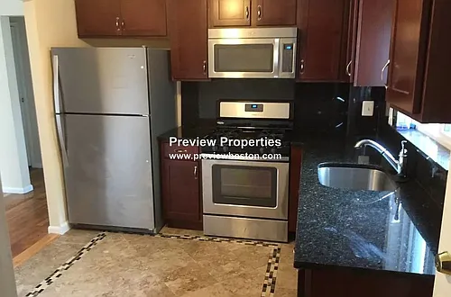 17 Oxford Cir #P Photo 1