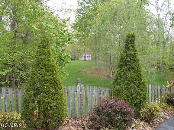3rd image of 13503 Fox Chase Ln