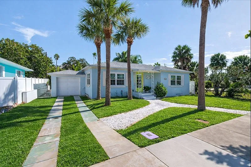 2 bed, 1.5 bath, 1077 sqft, $3,895 — Photo 4