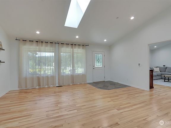 5th image of 26717 170th Street E