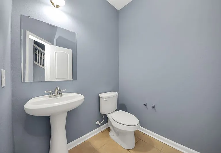 1/2 Bathroom downstairs
