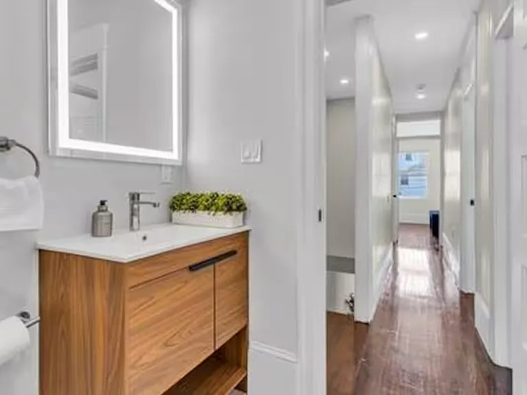 30 N Montgomery Ave — Photo 23