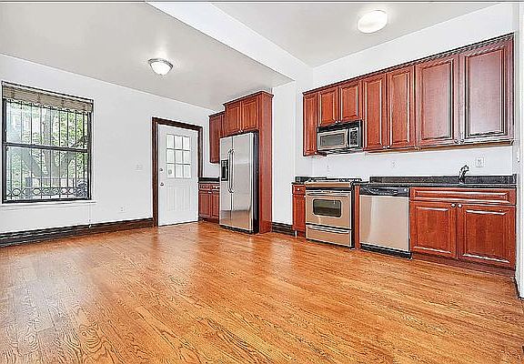 2nd image of 450 W 153rd St #1