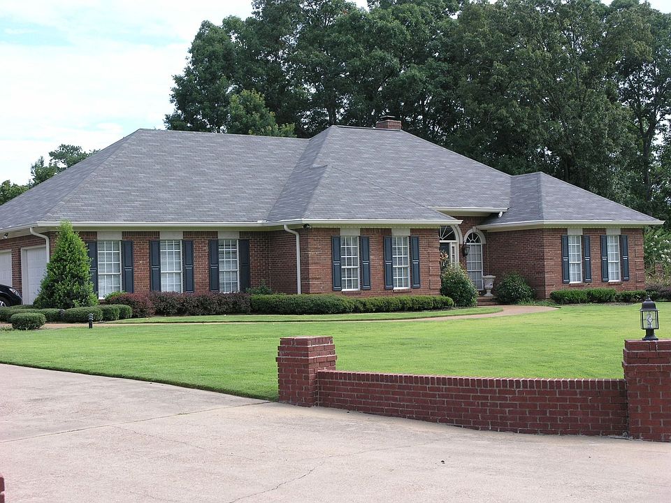 1st image of 752 Shady Oaks Cir