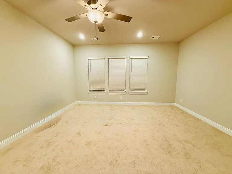 5612 Bonnie Dr — Photo 3