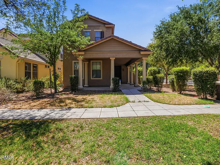 15372 W Dahlia Dr — Photo 10