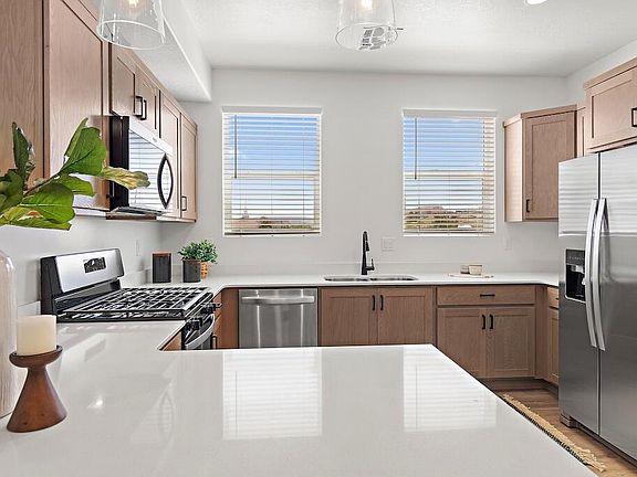 4th image of 1106 W Albertine Ln