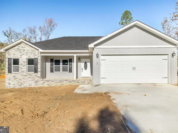 134 Long Pines Cir, East Dublin, GA 31027