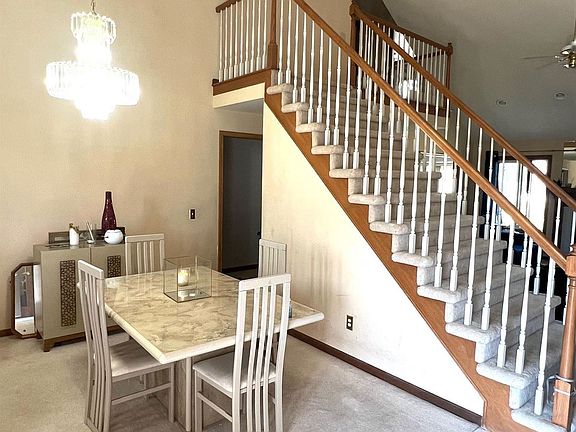 3rd image of 34507 Kingsway Ct