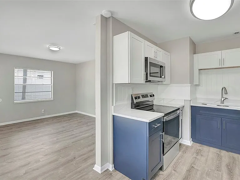 7015 Filbert Ln — Photo 10