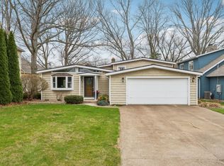 1237 Riverside Dr, Huron, OH 44839