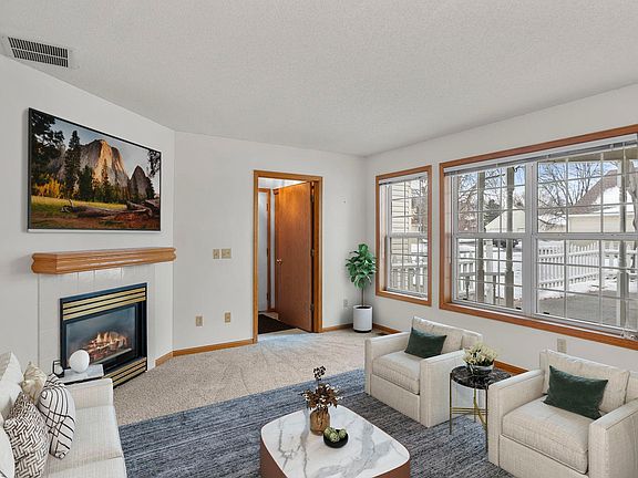 5th image of 410 Sarazin St