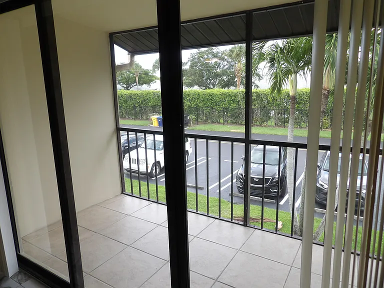 623 Sea Pine Way #D2 — Photo 8