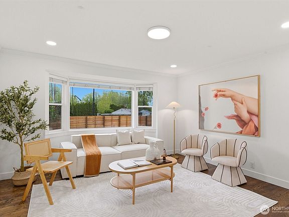 3rd image of 10404 Jovita Blvd E