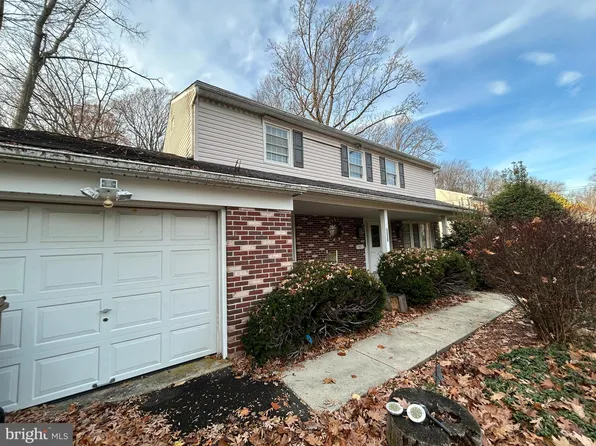 3225 Burn Brae Dr, Dresher, PA 19025