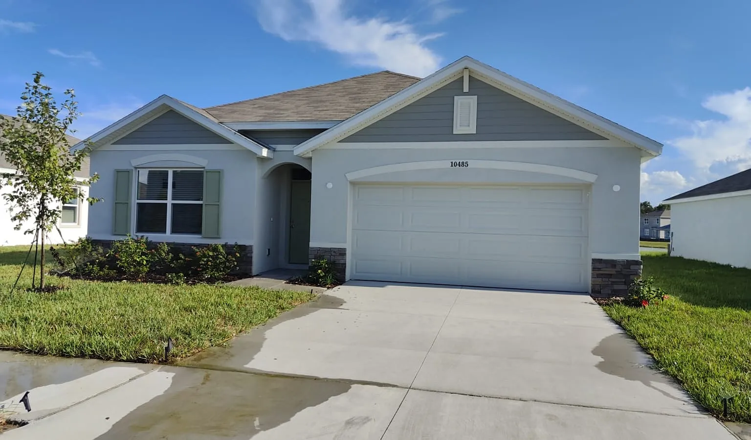 4 bed, 1826 sqft, $2,690 — Photo 1
