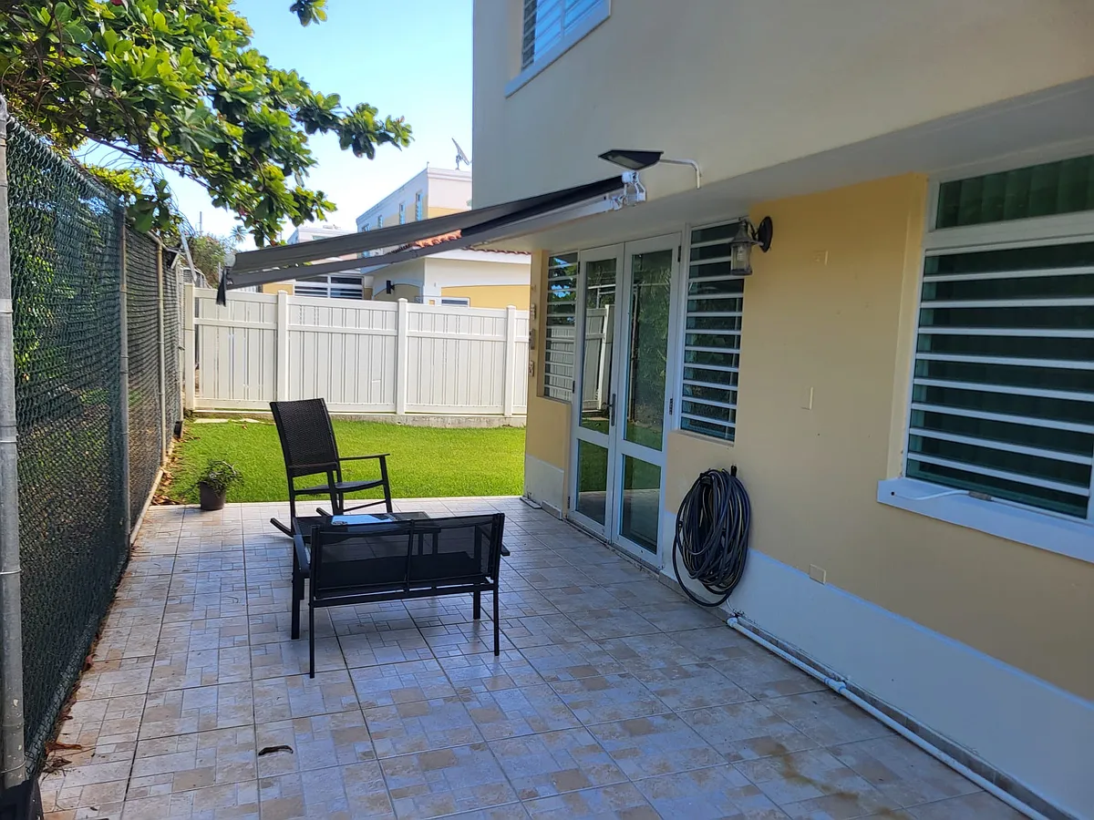 Building Photo - 11 Grand Palm Cir