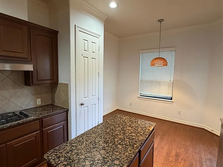 11602 Royal Oaks Xing — Photo 19